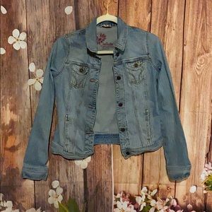 Hollister women’s jeans jacket size medium